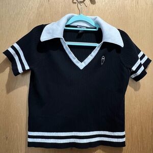 Hot Topic RIP coffin tee